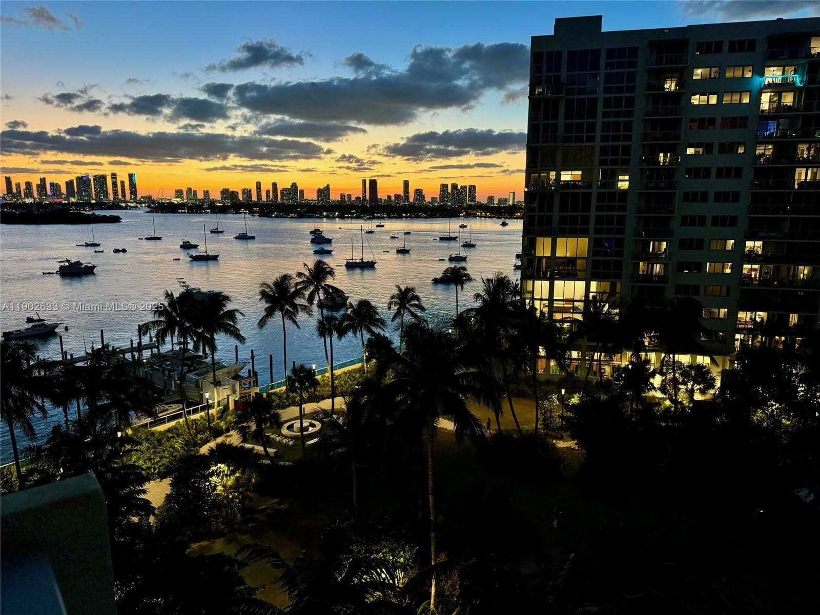 A11902633 — Miami Beach — 18