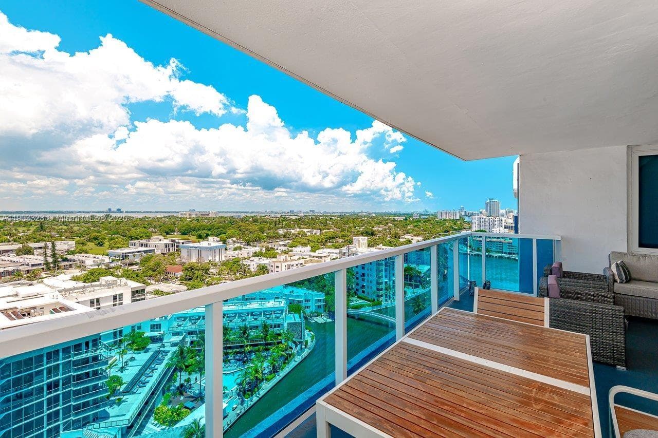 A11903323 — Miami Beach — 26