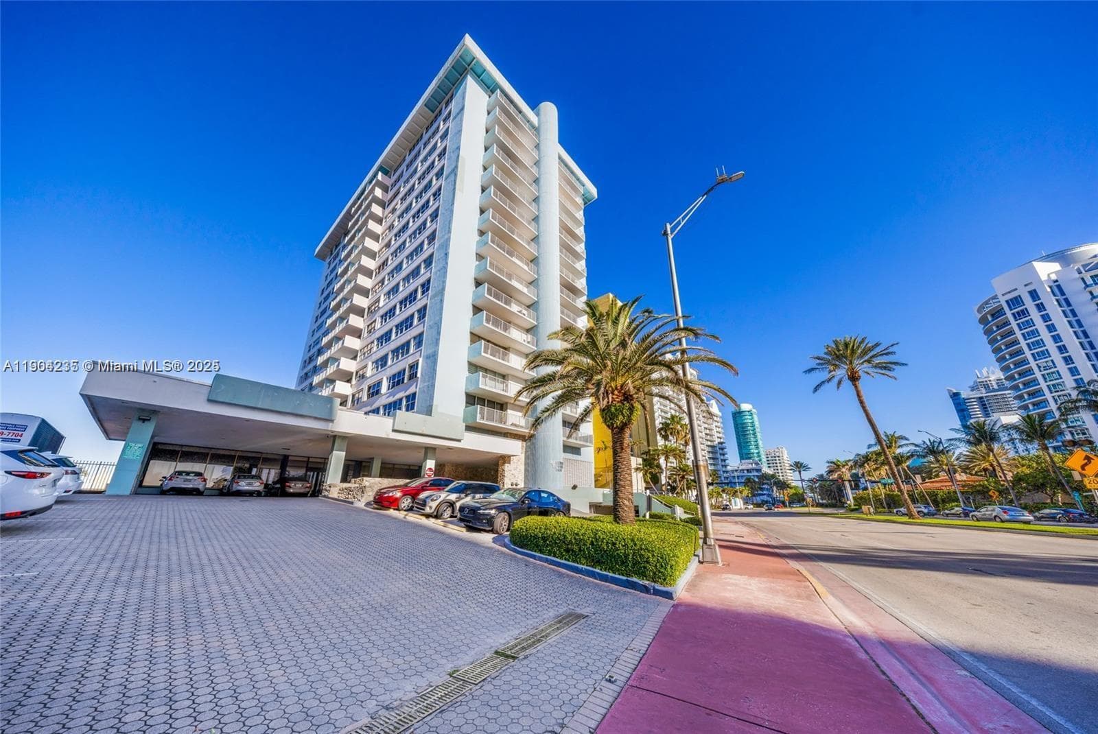 A11904235 — Miami Beach — 15