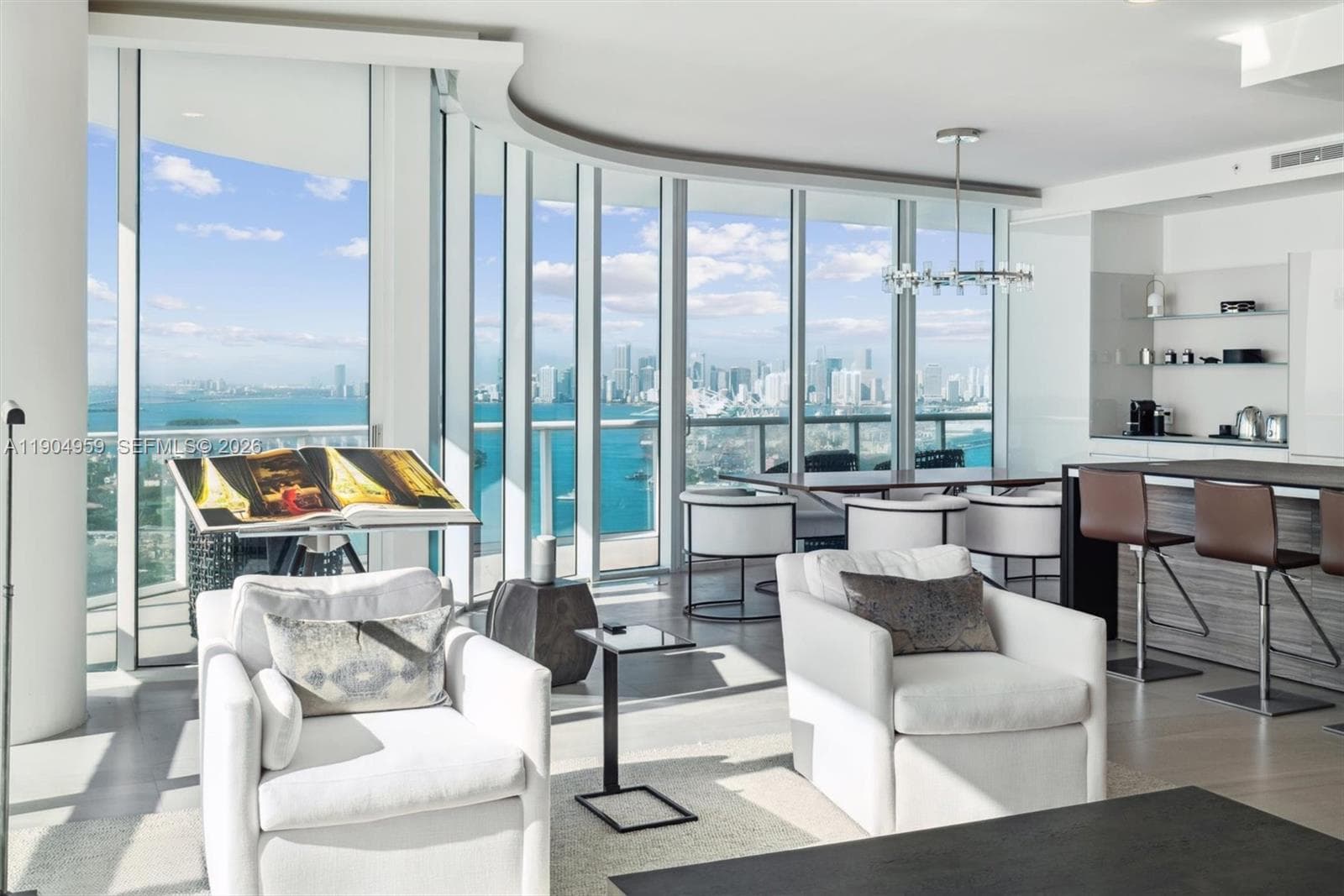 A11904959 — Miami Beach — 2