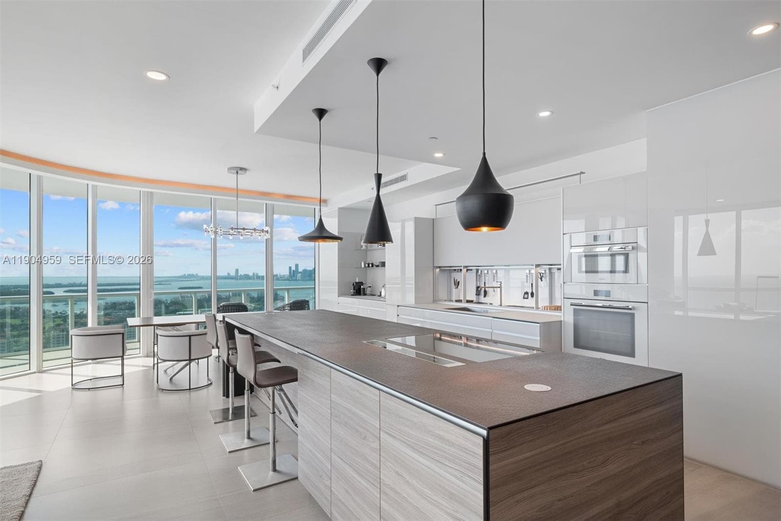 A11904959 — Miami Beach — 13
