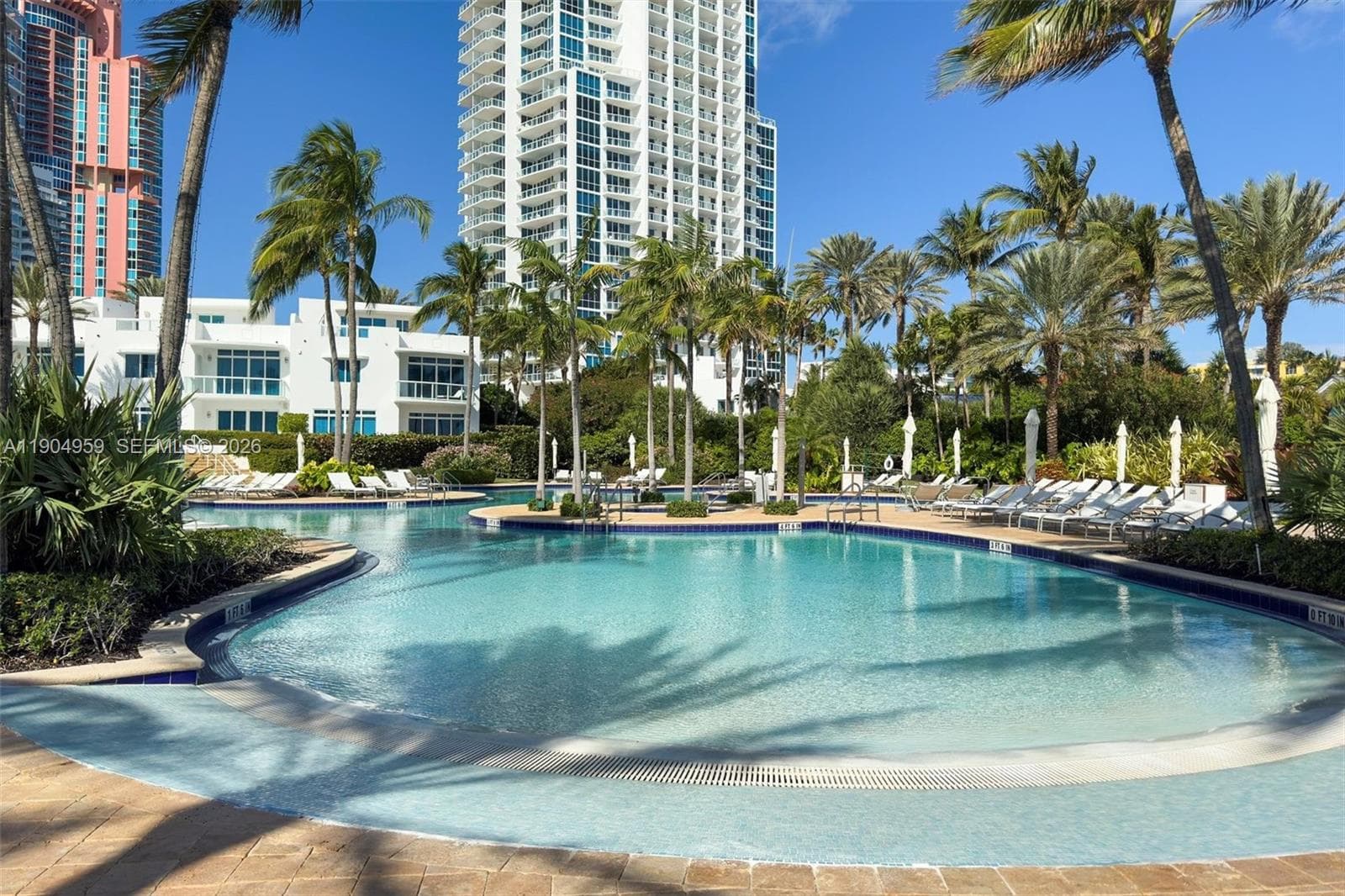 A11904959 — Miami Beach — 45