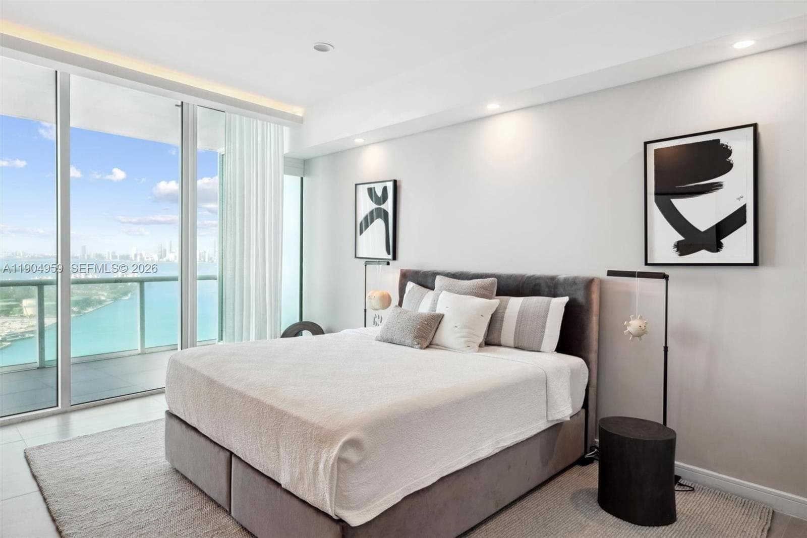 A11904959 — Miami Beach — 31