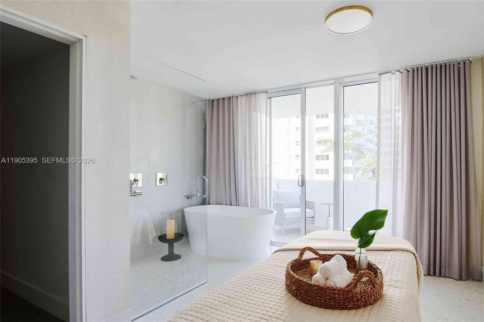 A11905395 — Miami Beach — 17