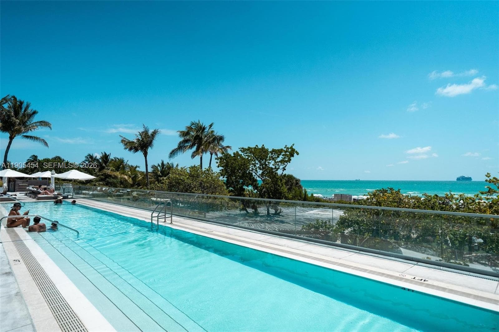 A11905454 — Miami Beach — 34