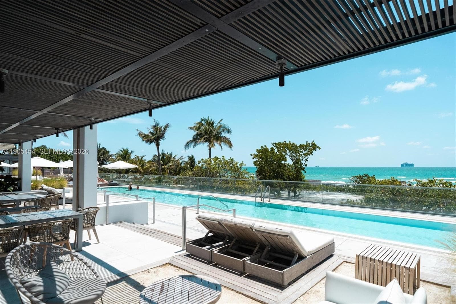A11905454 — Miami Beach — 33