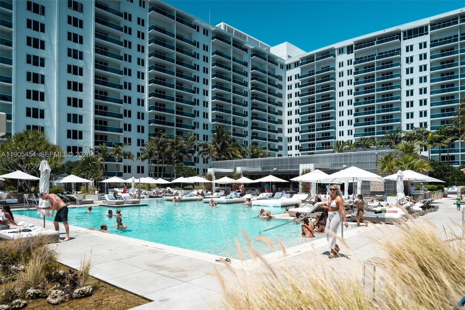 A11905454 — Miami Beach — 35
