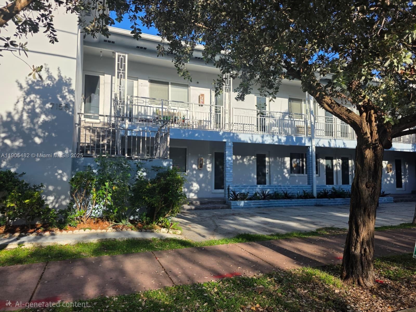 A11905482 — Miami Beach — 2