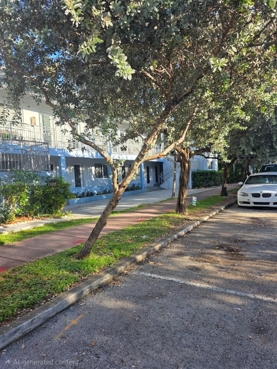 A11905482 — Miami Beach — 10