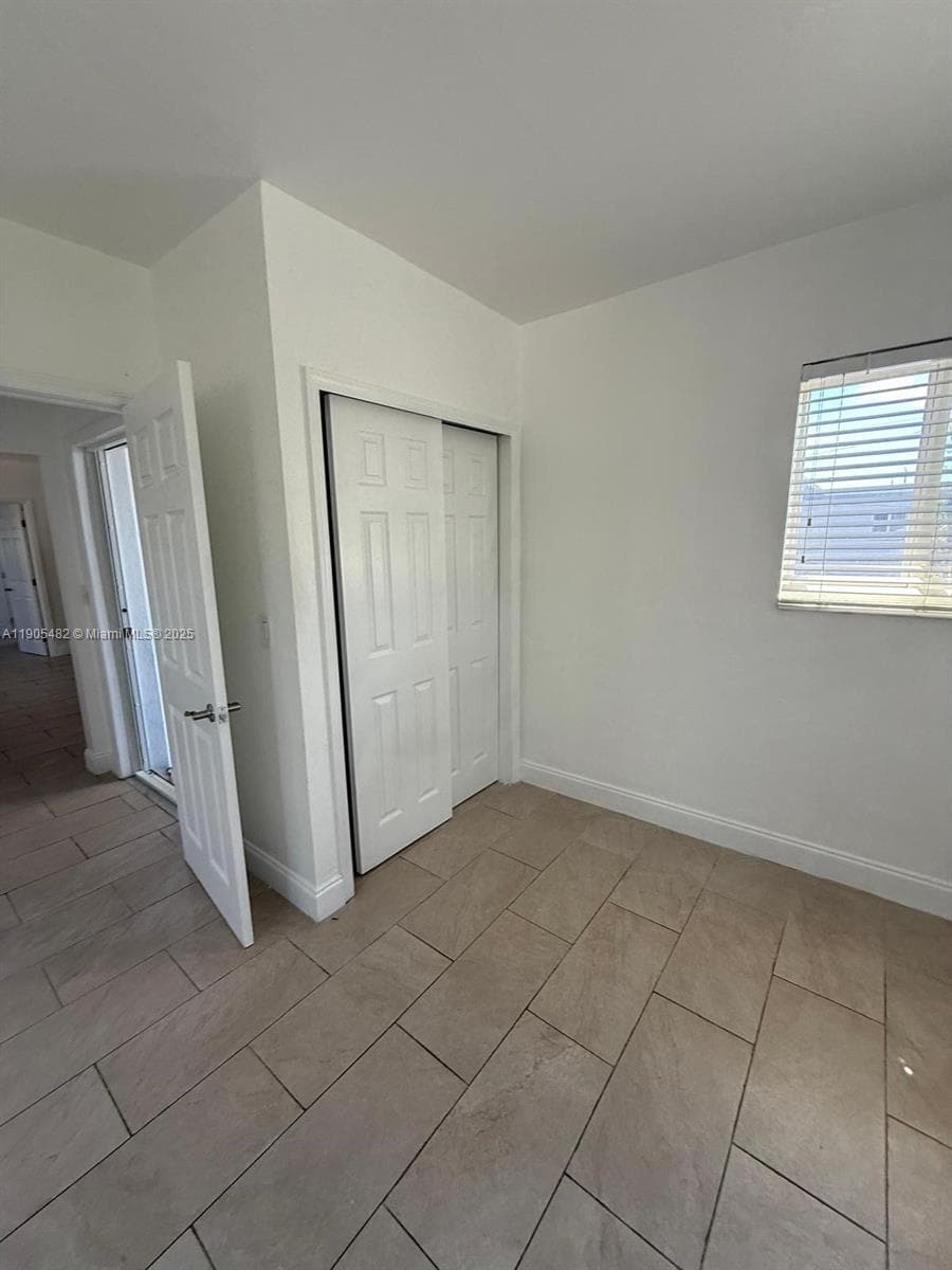 A11905482 — Miami Beach — 45