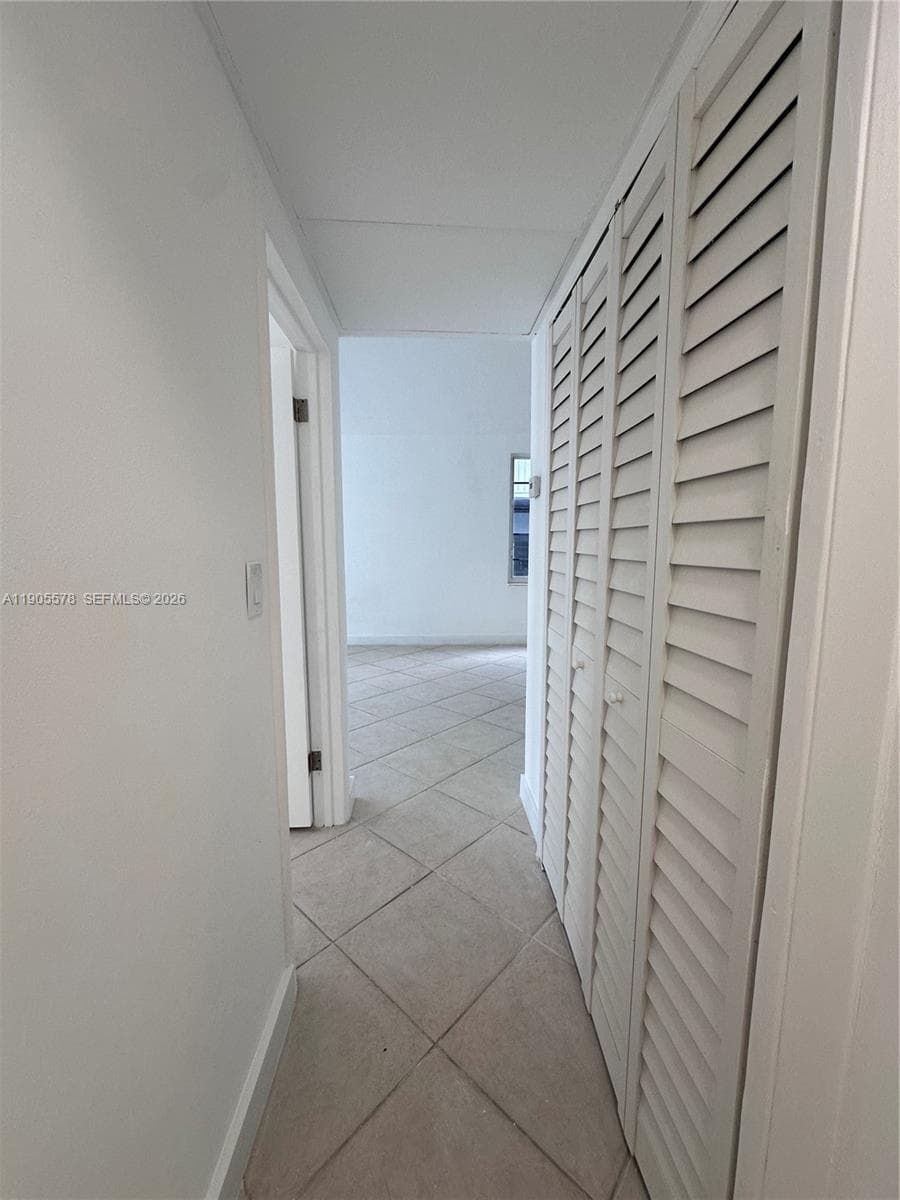 A11905578 — Miami Beach — 6