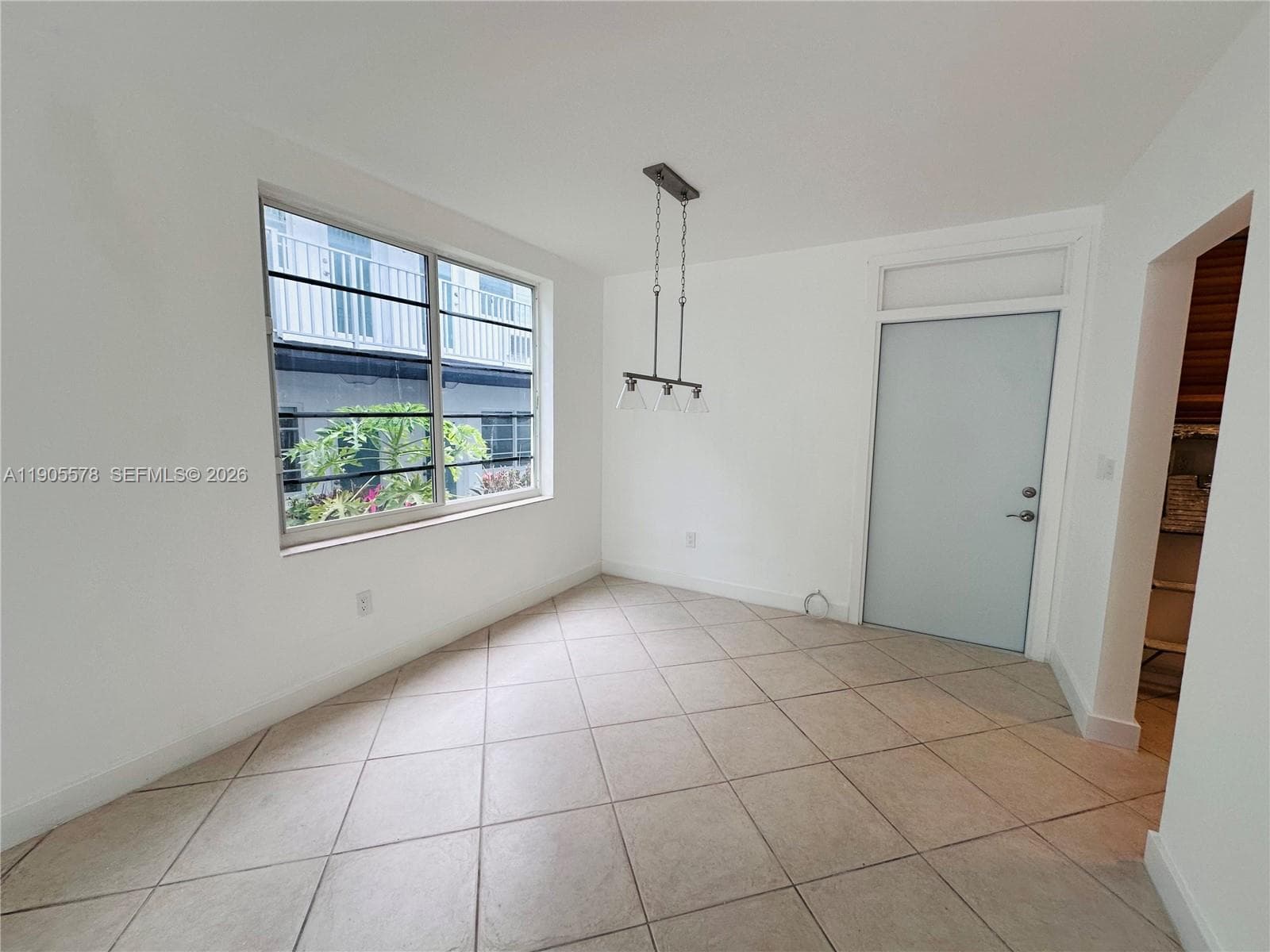 A11905578 — Miami Beach — 20