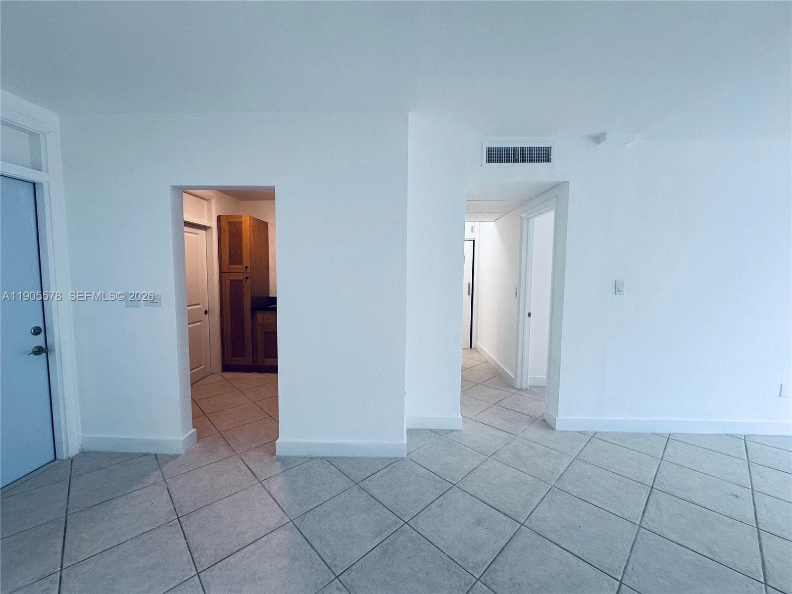 A11905578 — Miami Beach — 24