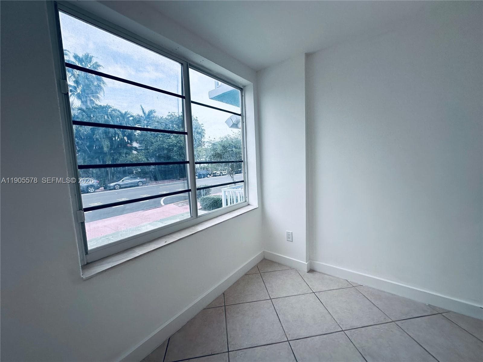 A11905578 — Miami Beach — 8