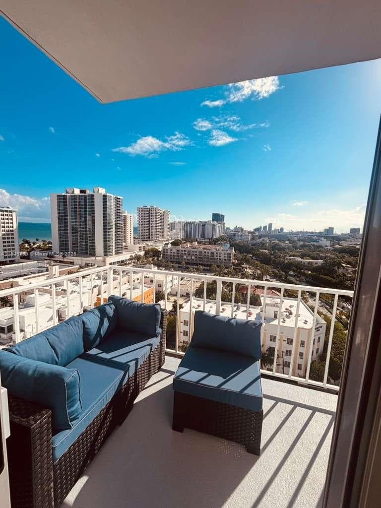 A11905795 — Miami Beach — 13