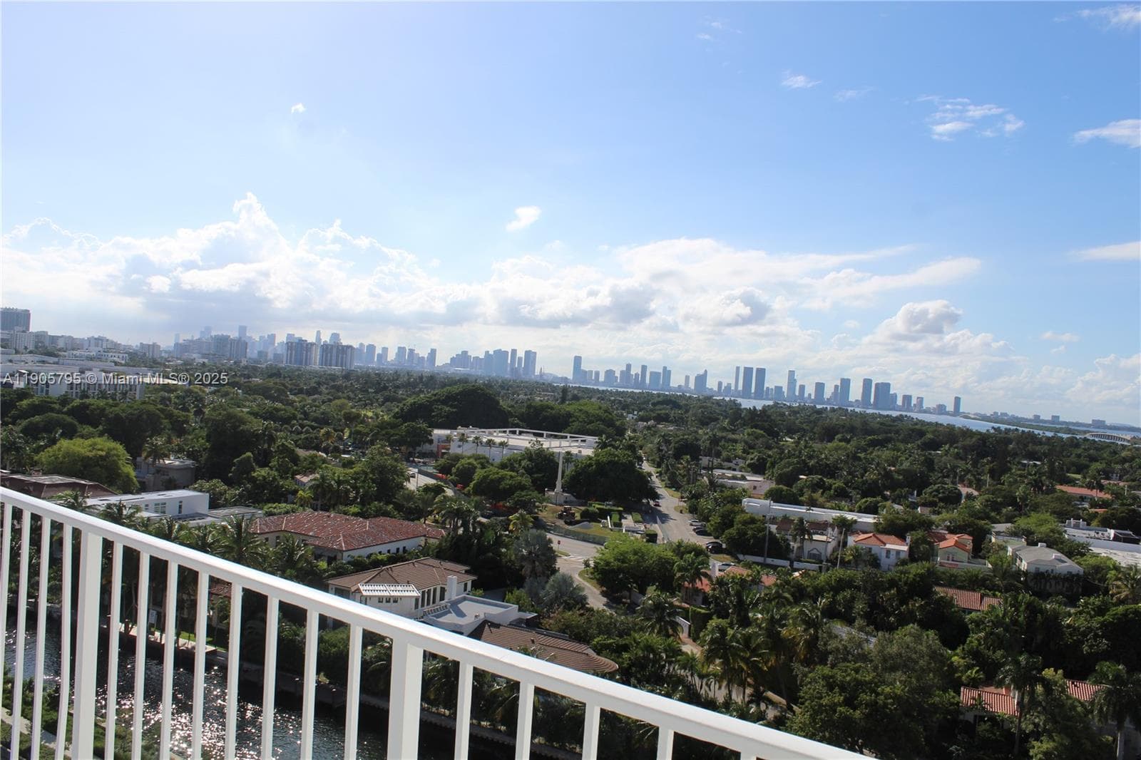 A11905795 — Miami Beach — 17