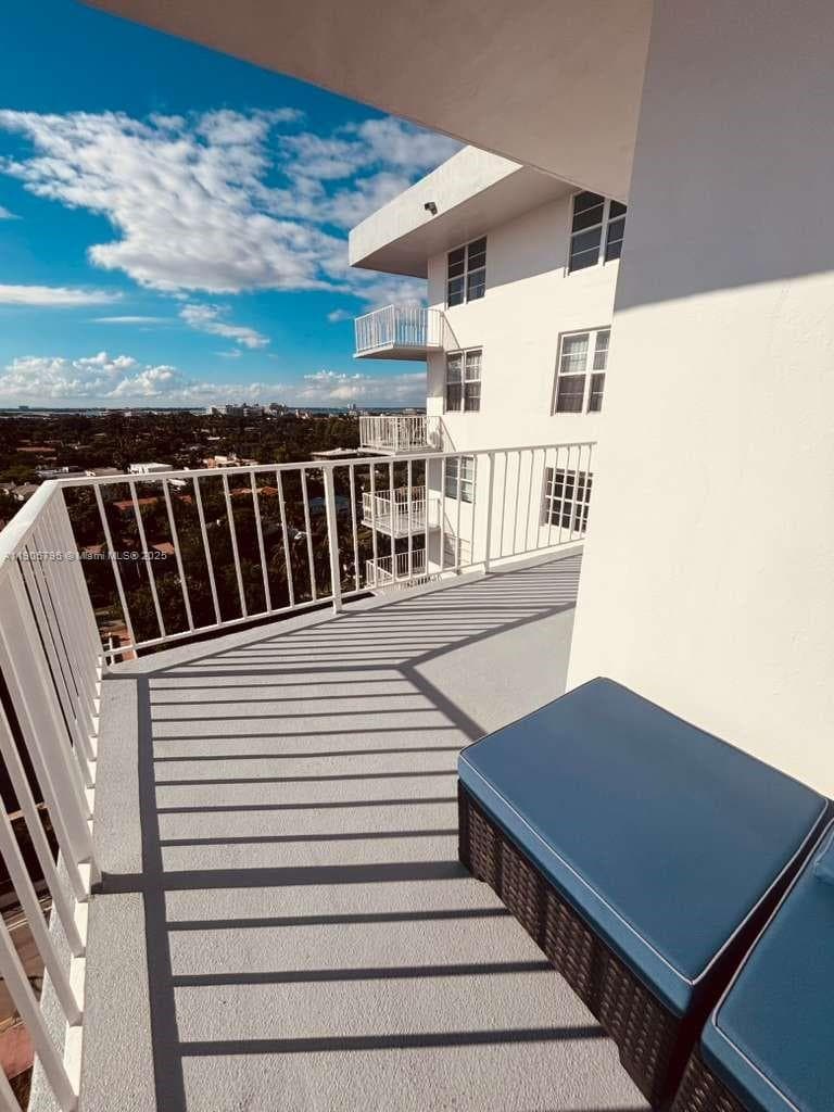 A11905795 — Miami Beach — 16