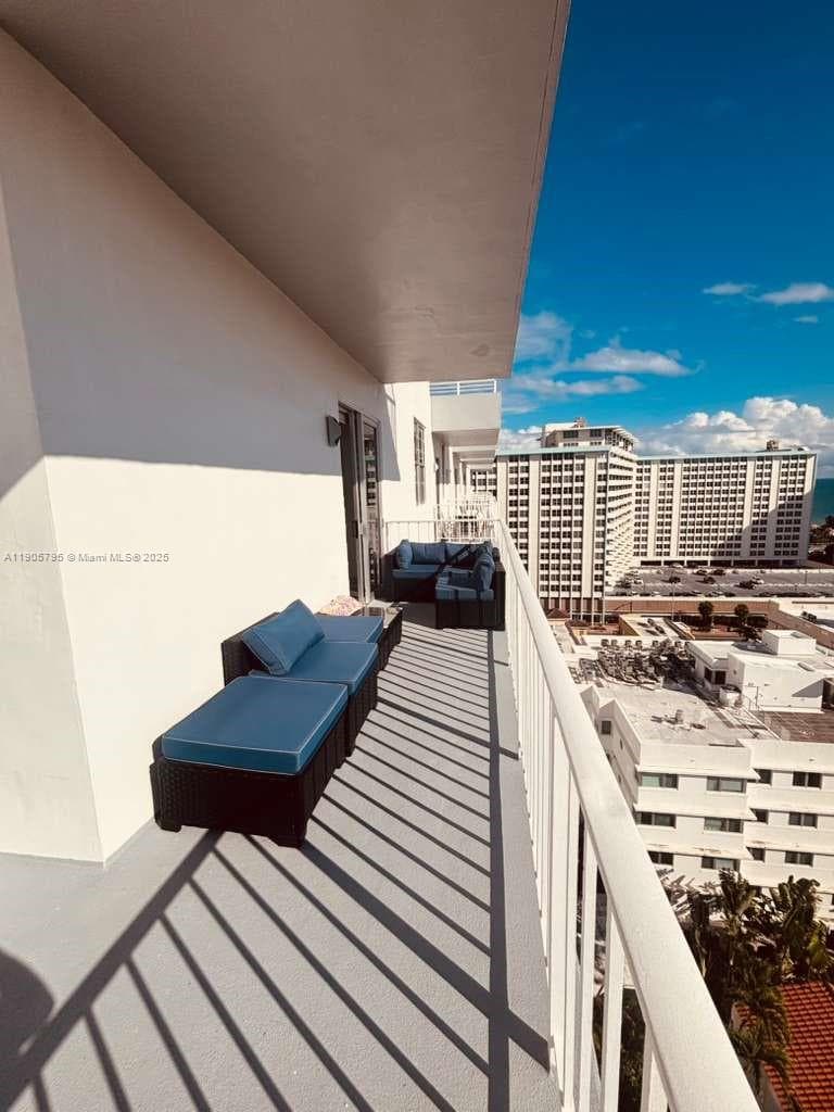 A11905795 — Miami Beach — 14