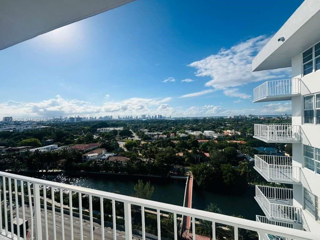 A11905795 — Miami Beach — 15