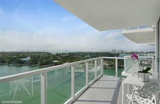 A11905808 — Miami Beach — 15