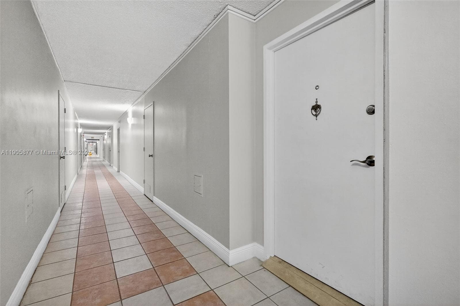 A11905877 — Miami Beach — 5
