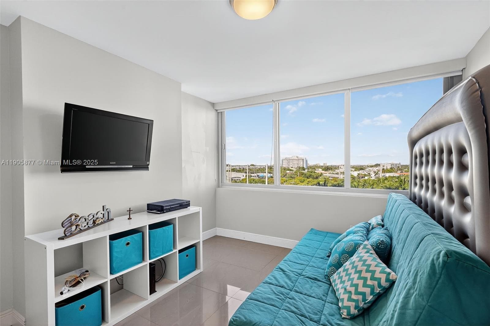 A11905877 — Miami Beach — 20