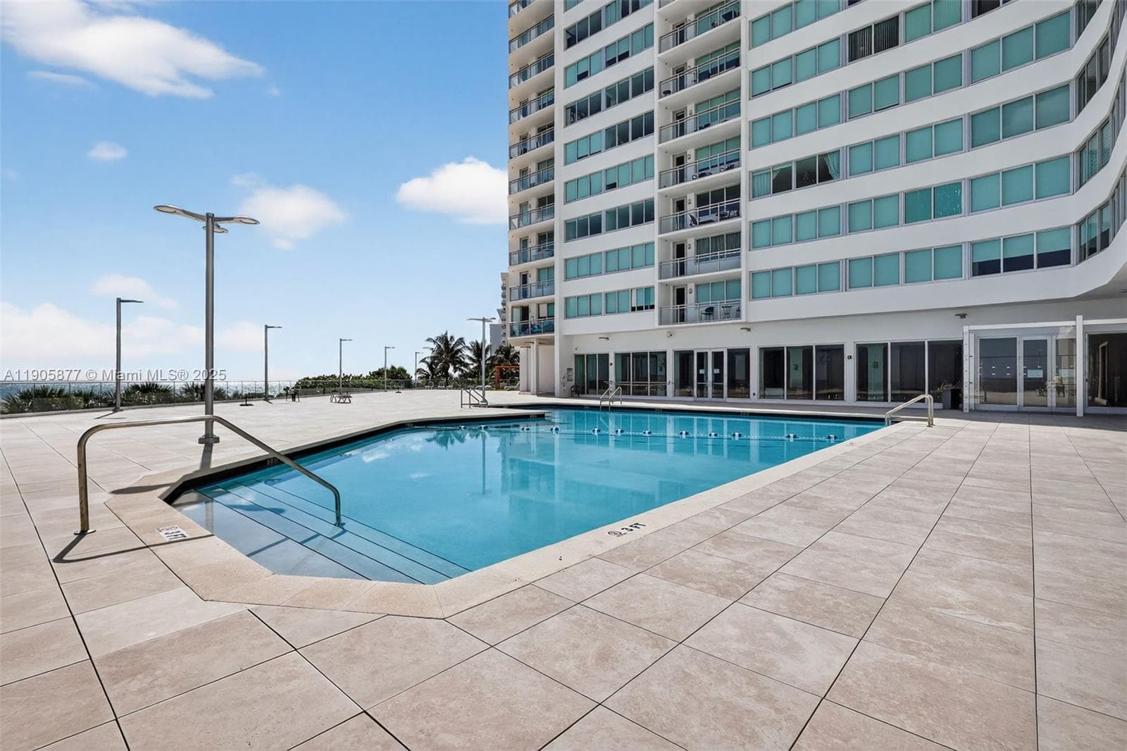 A11905877 — Miami Beach — 58
