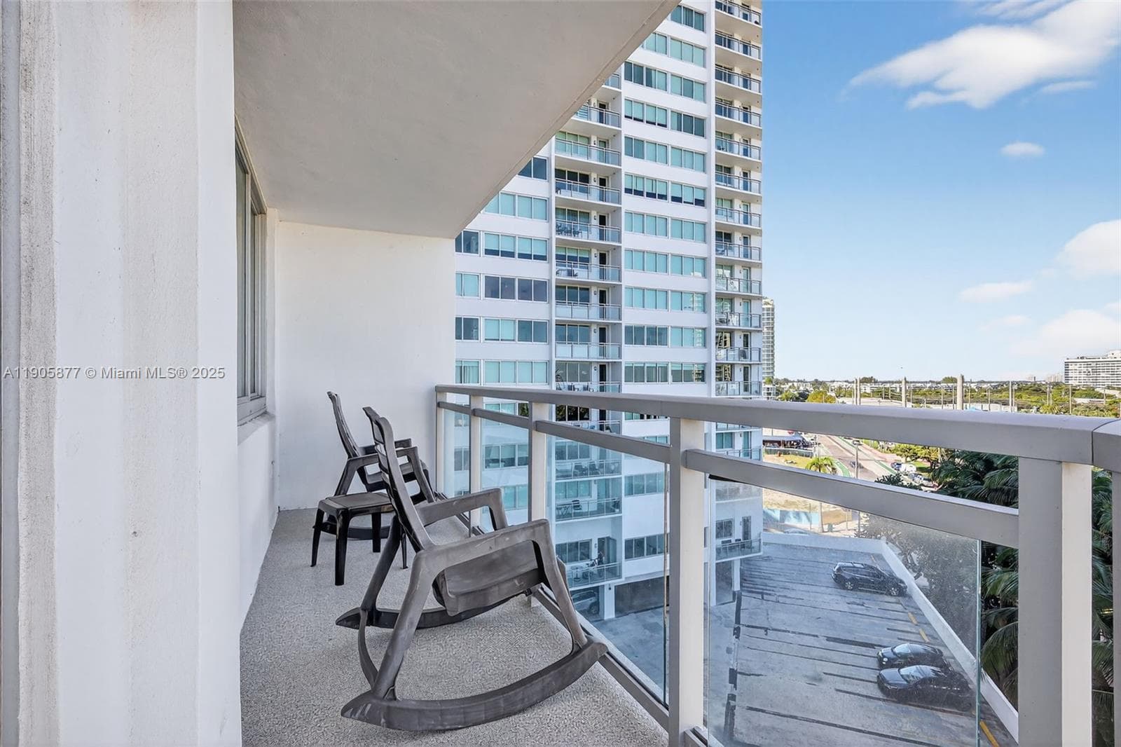 A11905877 — Miami Beach — 40