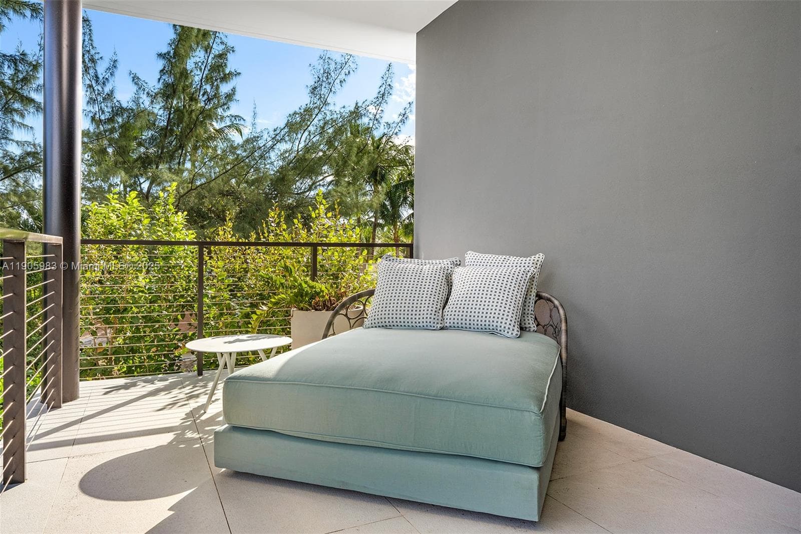 A11905983 — Miami Beach — 55