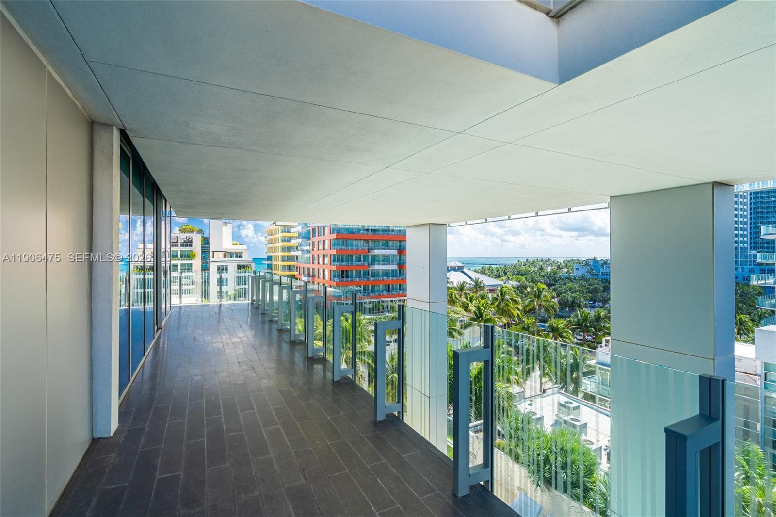 A11906475 — Miami Beach — 33