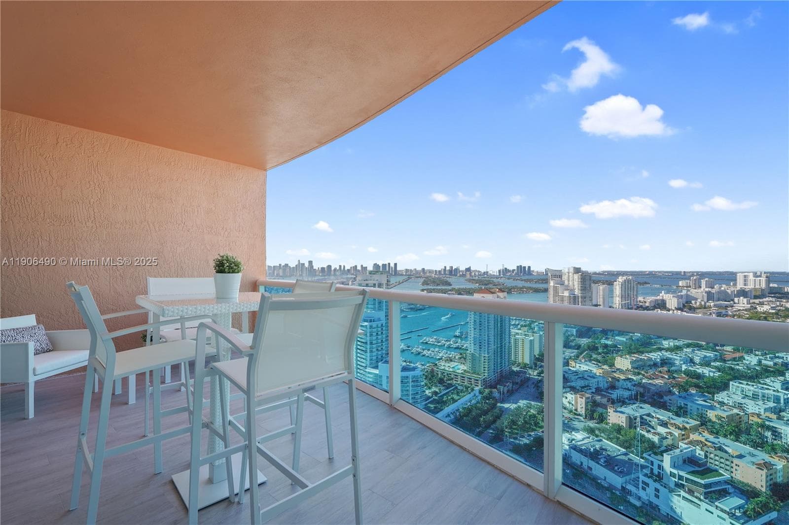 A11906490 — Miami Beach — 23