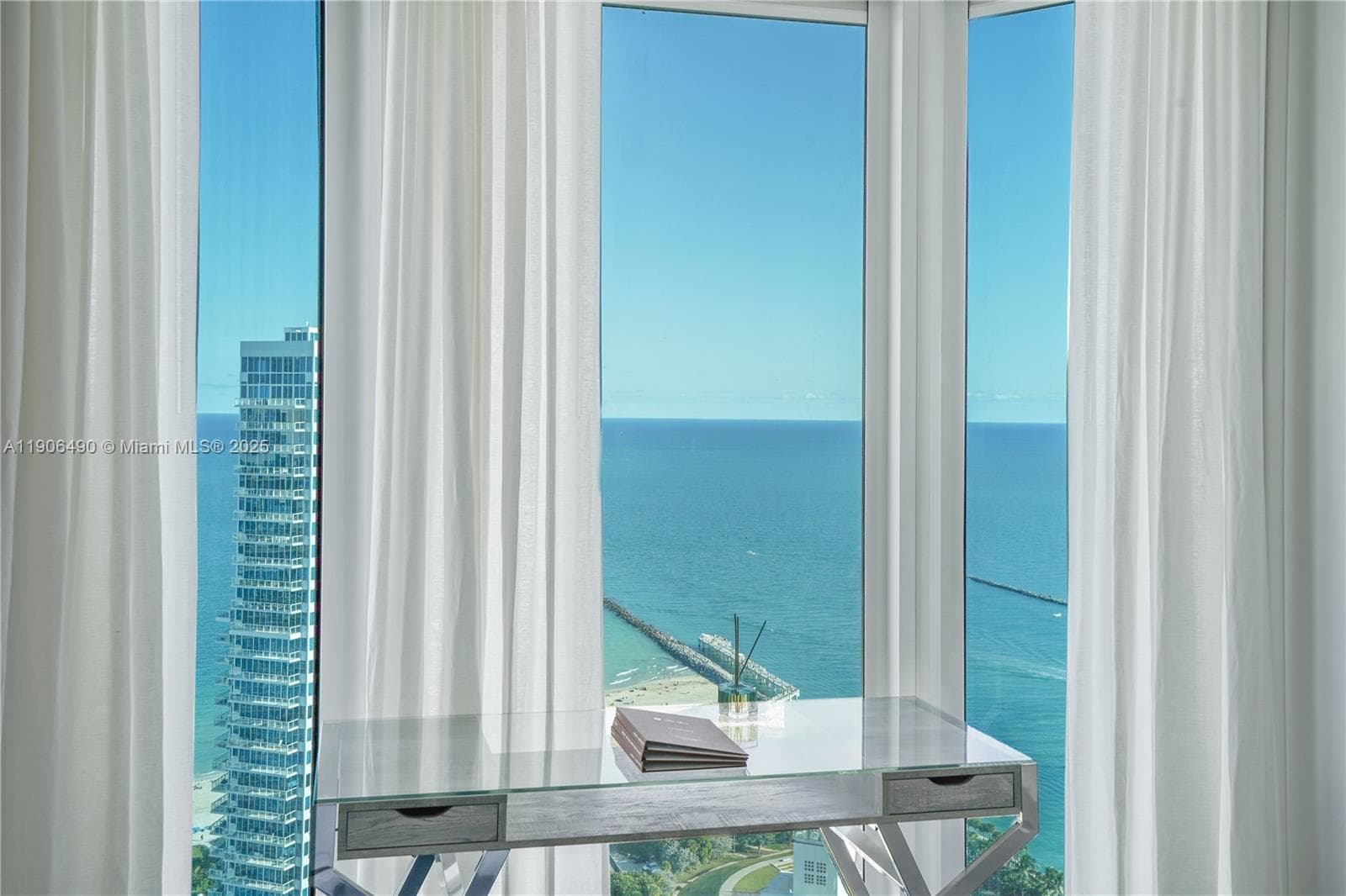 A11906490 — Miami Beach — 56