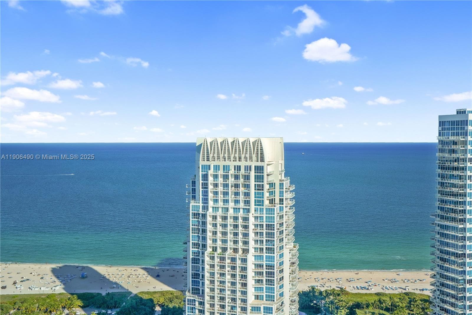 A11906490 — Miami Beach — 30