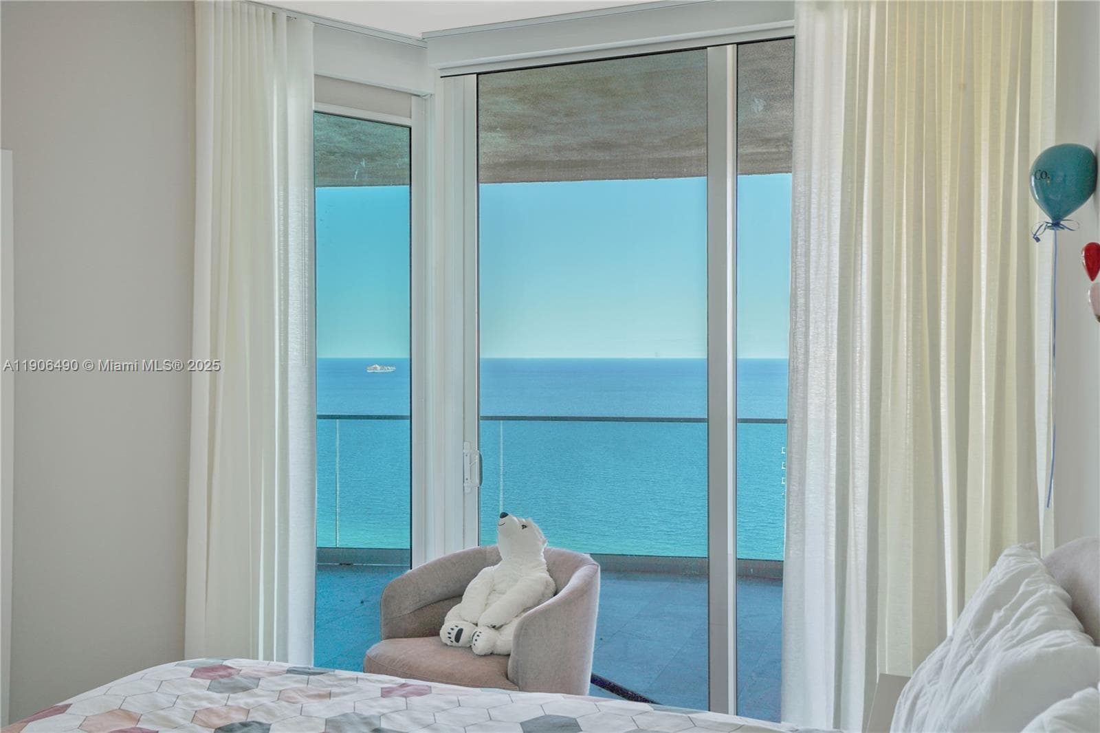 A11906490 — Miami Beach — 50