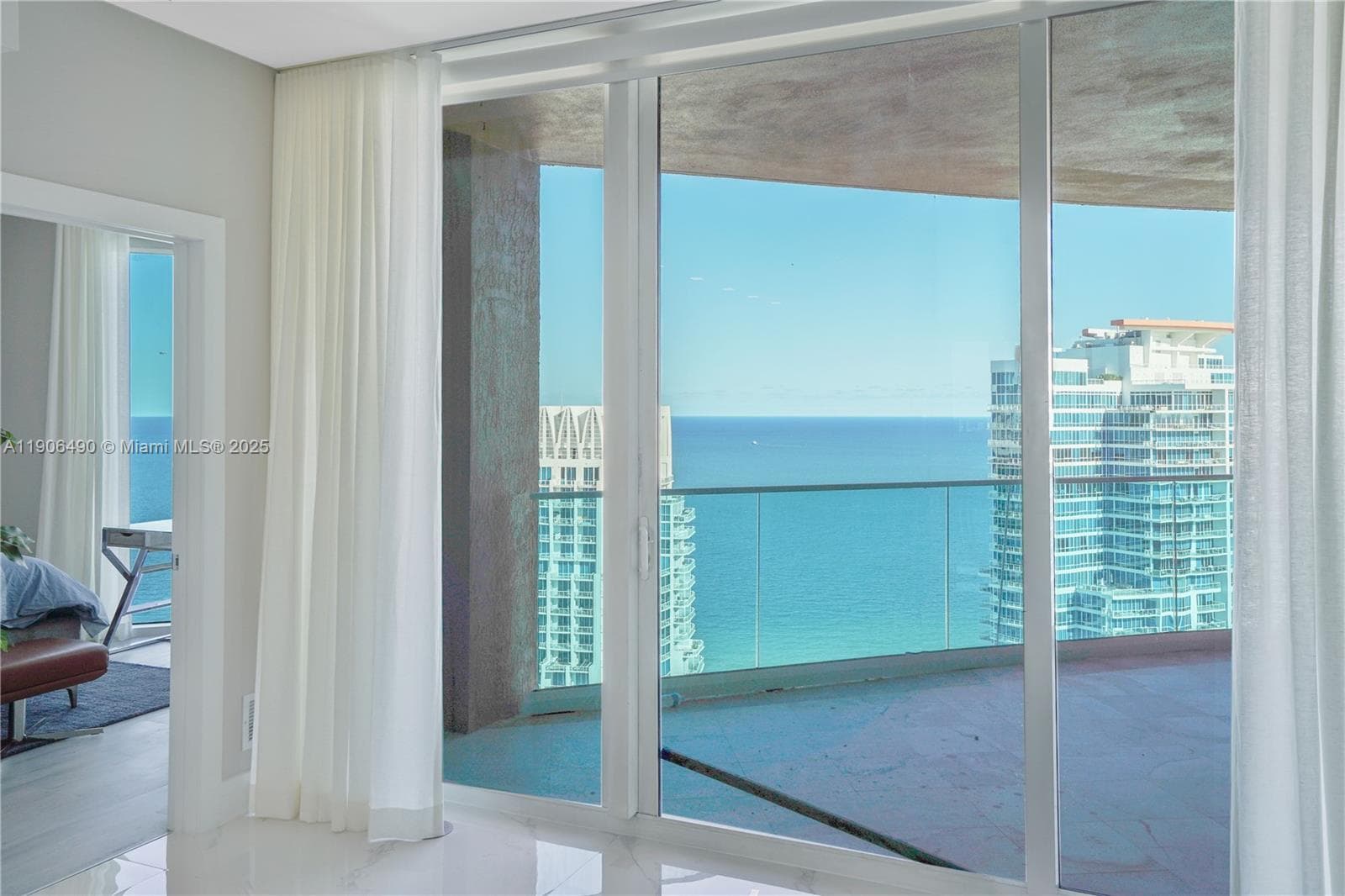 A11906490 — Miami Beach — 31