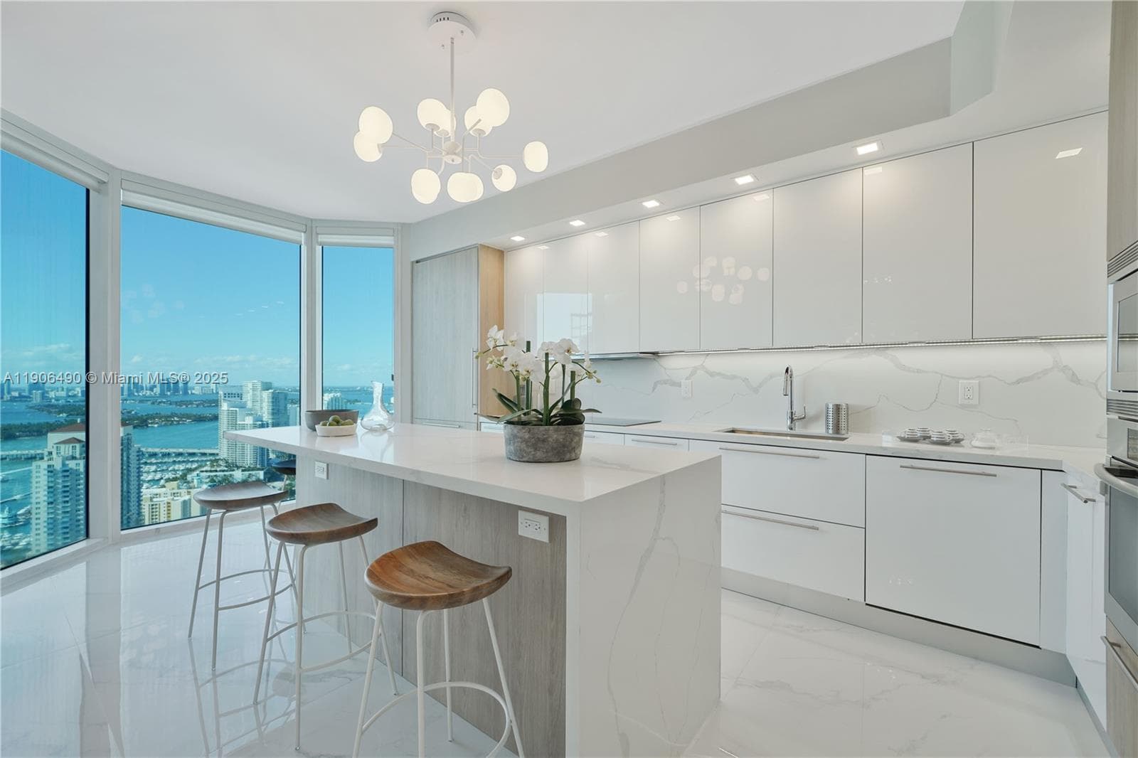 A11906490 — Miami Beach — 8