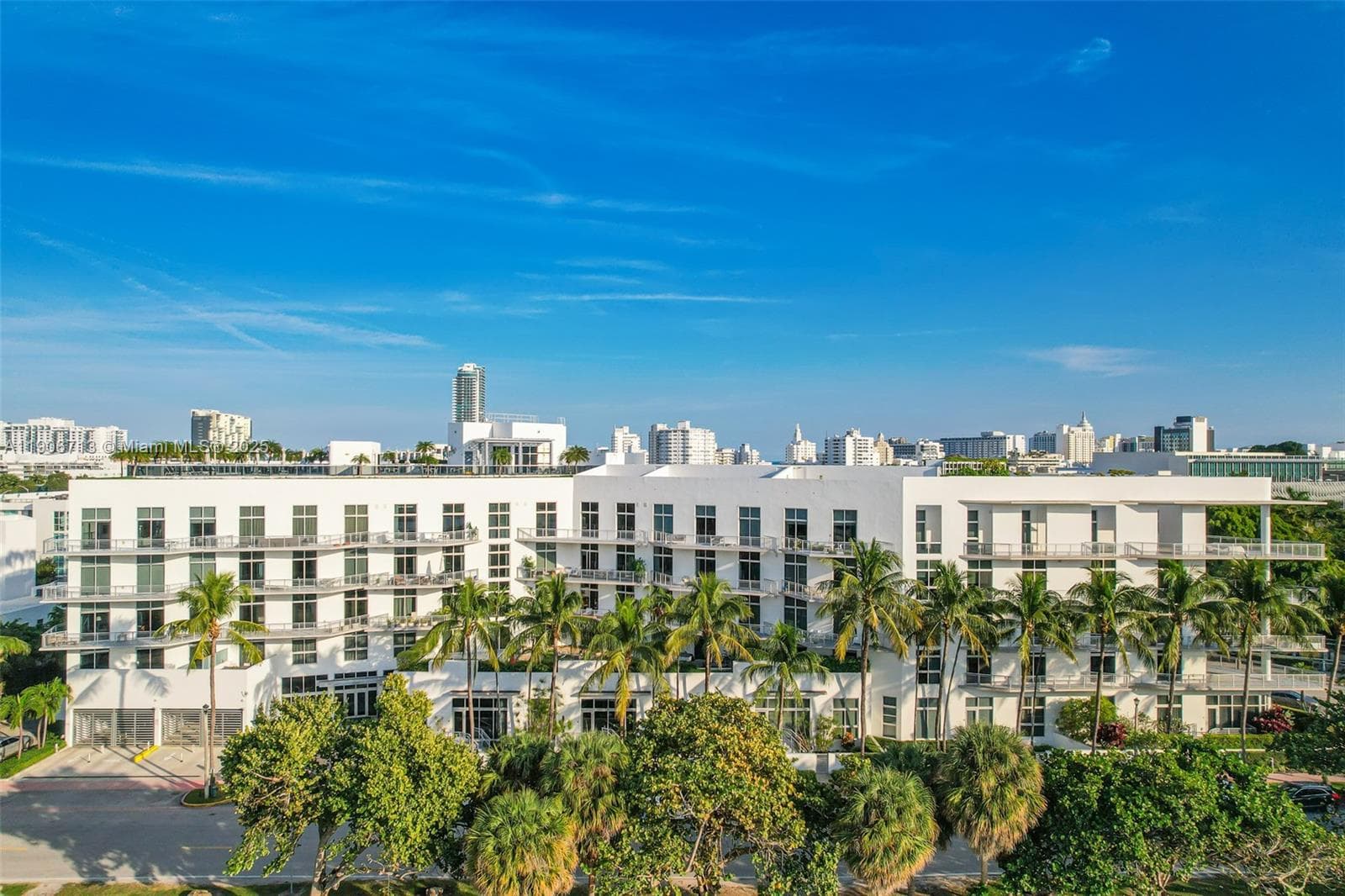A11906713 — Miami Beach