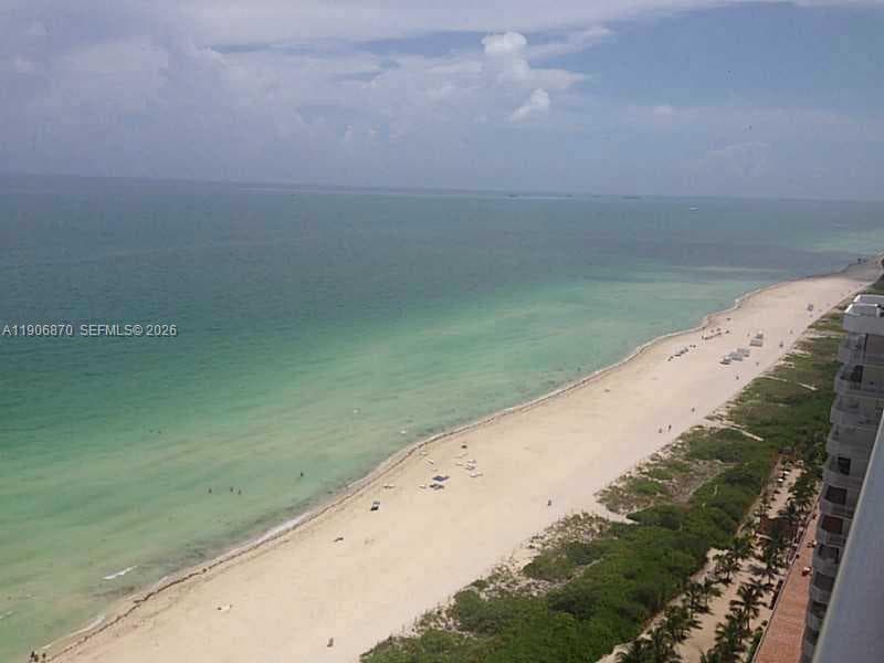 A11906870 — Miami Beach — 9