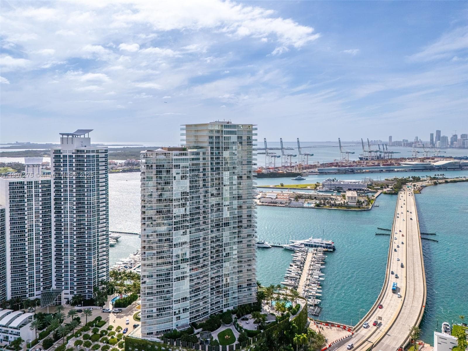 A11907275 — Miami Beach — 33