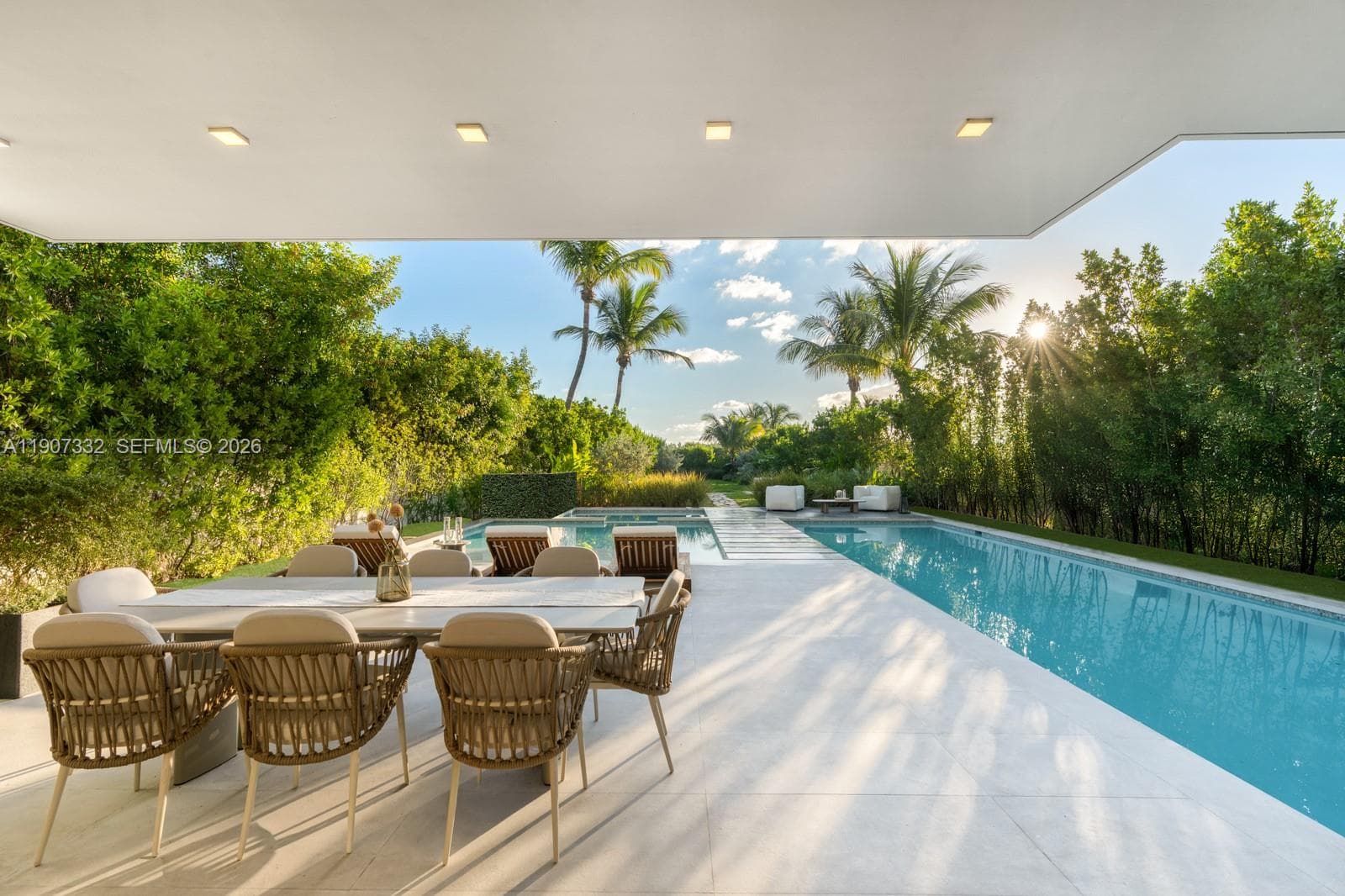 A11907332 — Miami Beach — 68