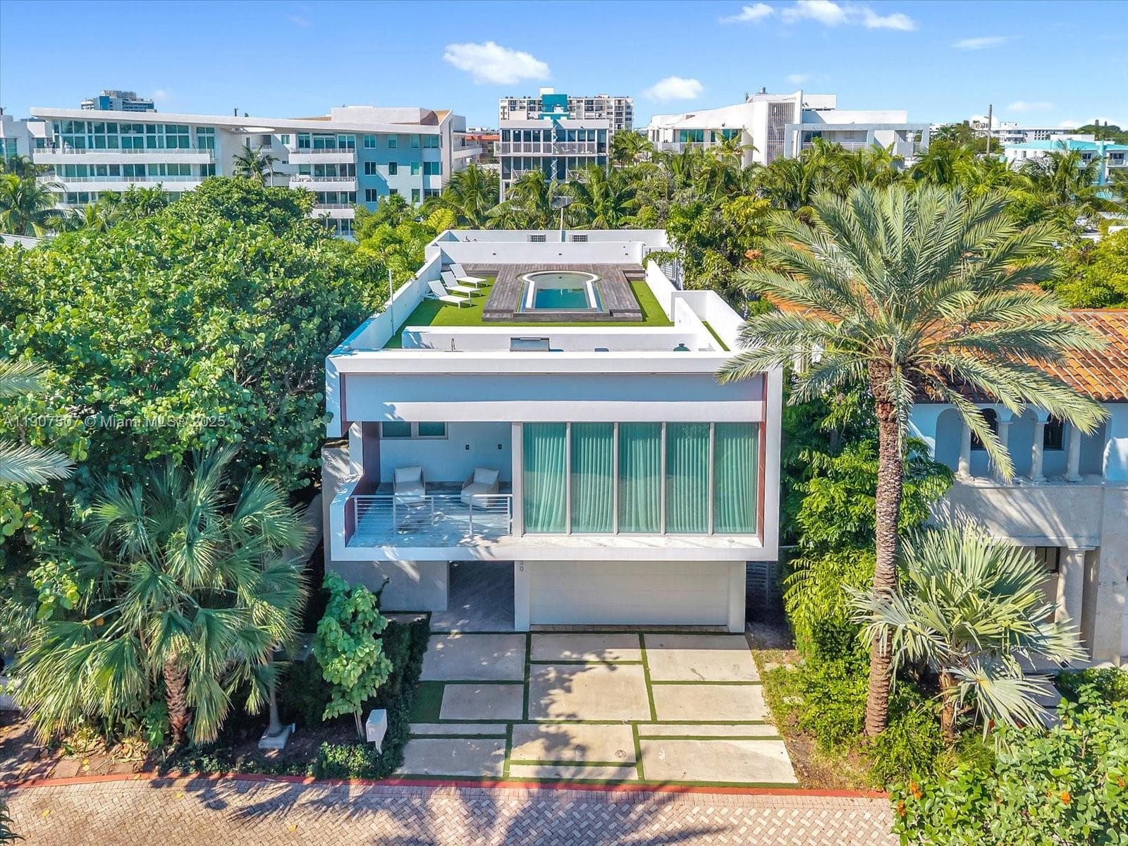 A11907507 — Miami Beach — 2