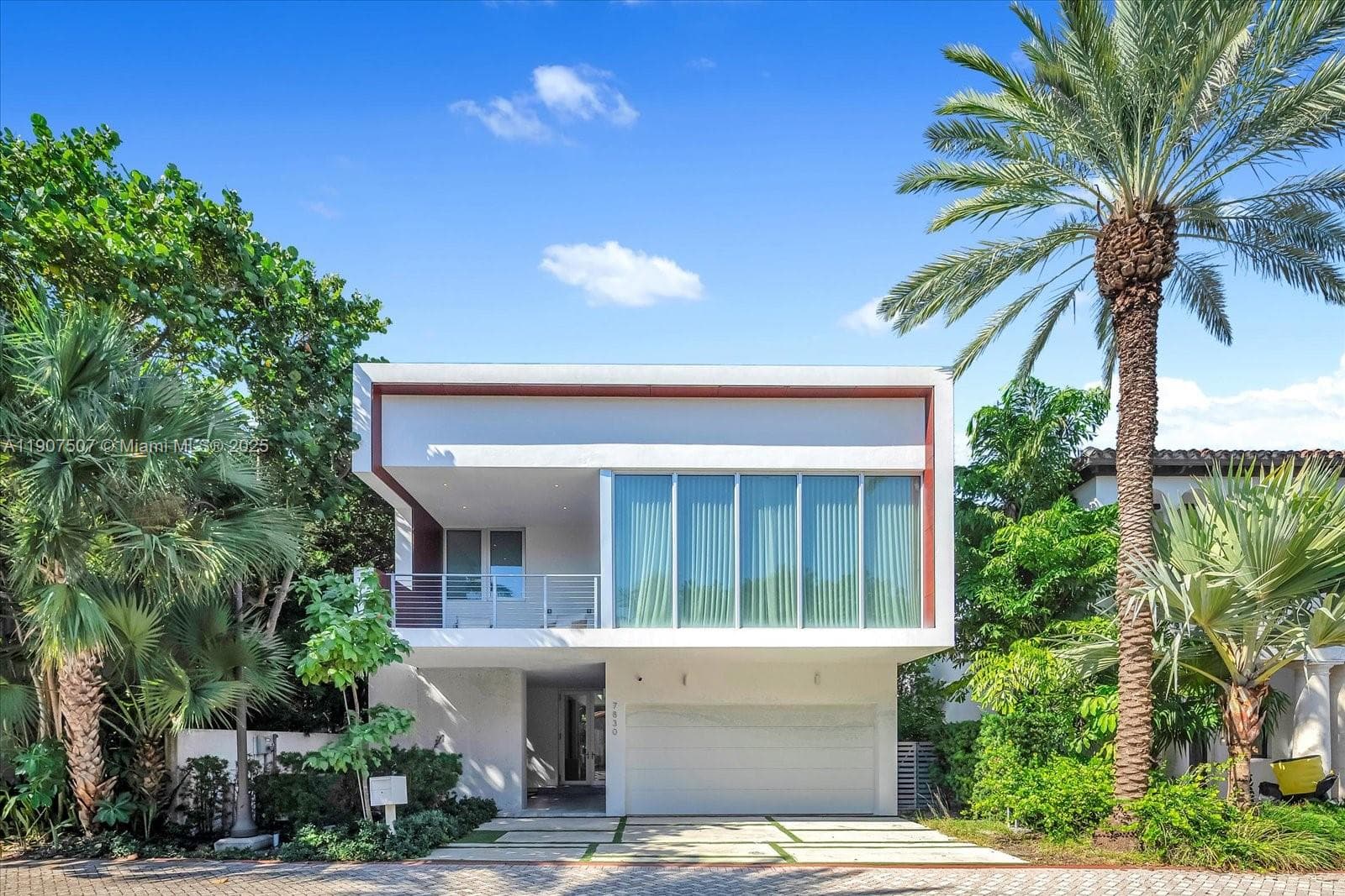 A11907507 — Miami Beach — 3