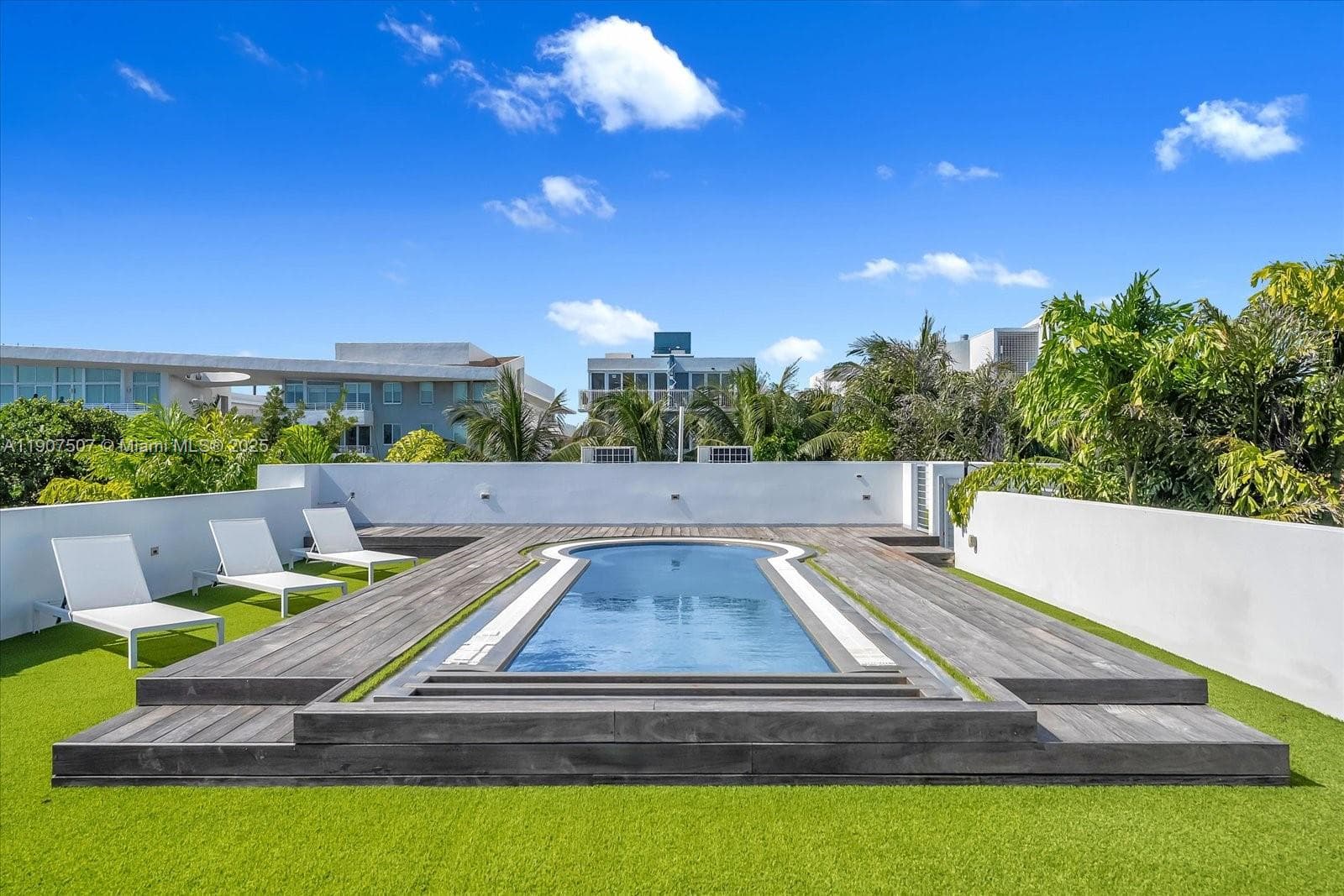 A11907507 — Miami Beach — 28