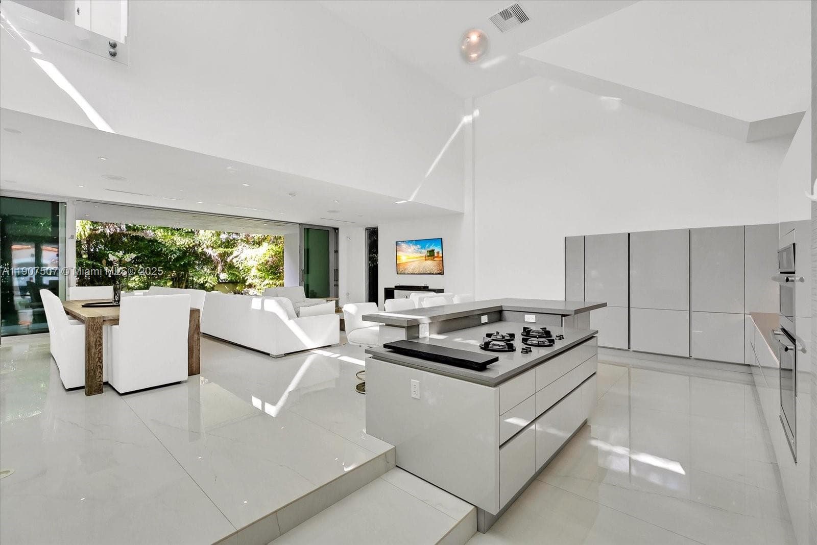 A11907507 — Miami Beach — 5