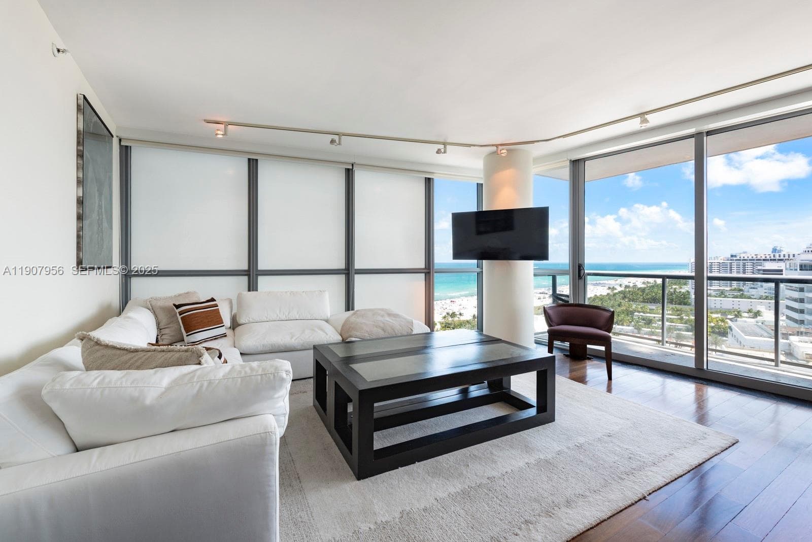 A11907956 — Miami Beach — 3