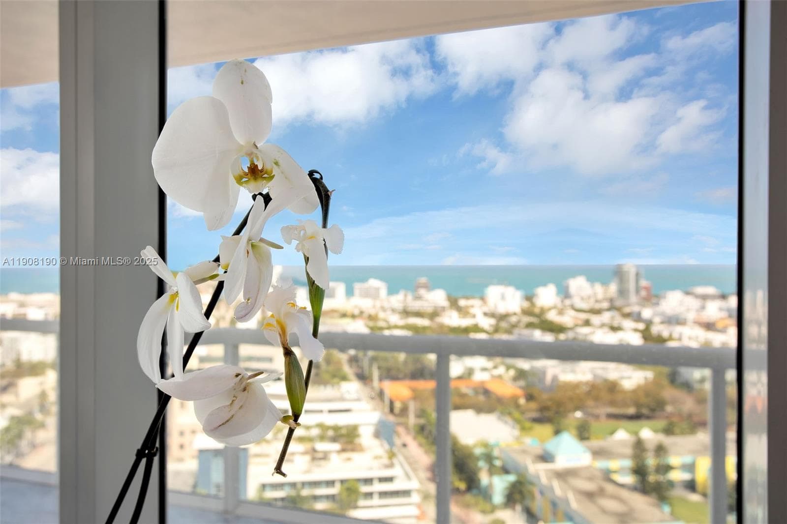 A11908190 — Miami Beach — 18