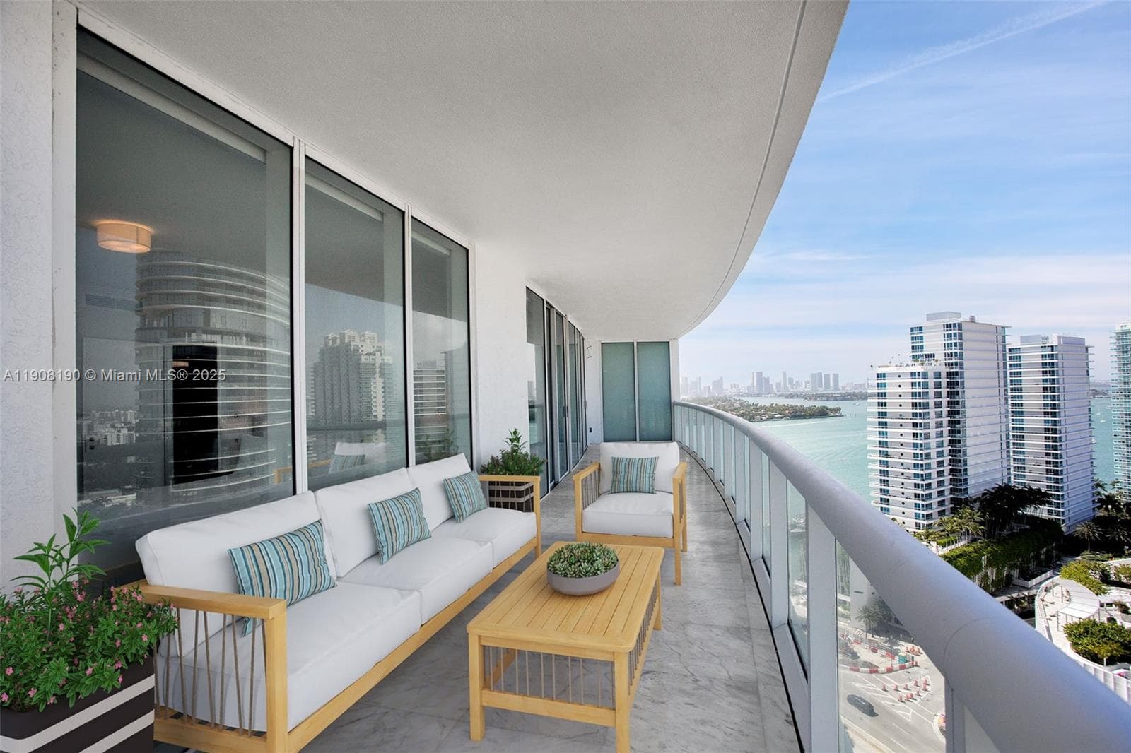 A11908190 — Miami Beach — 31