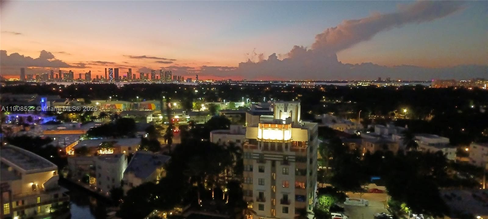 A11908522 — Miami Beach — 11