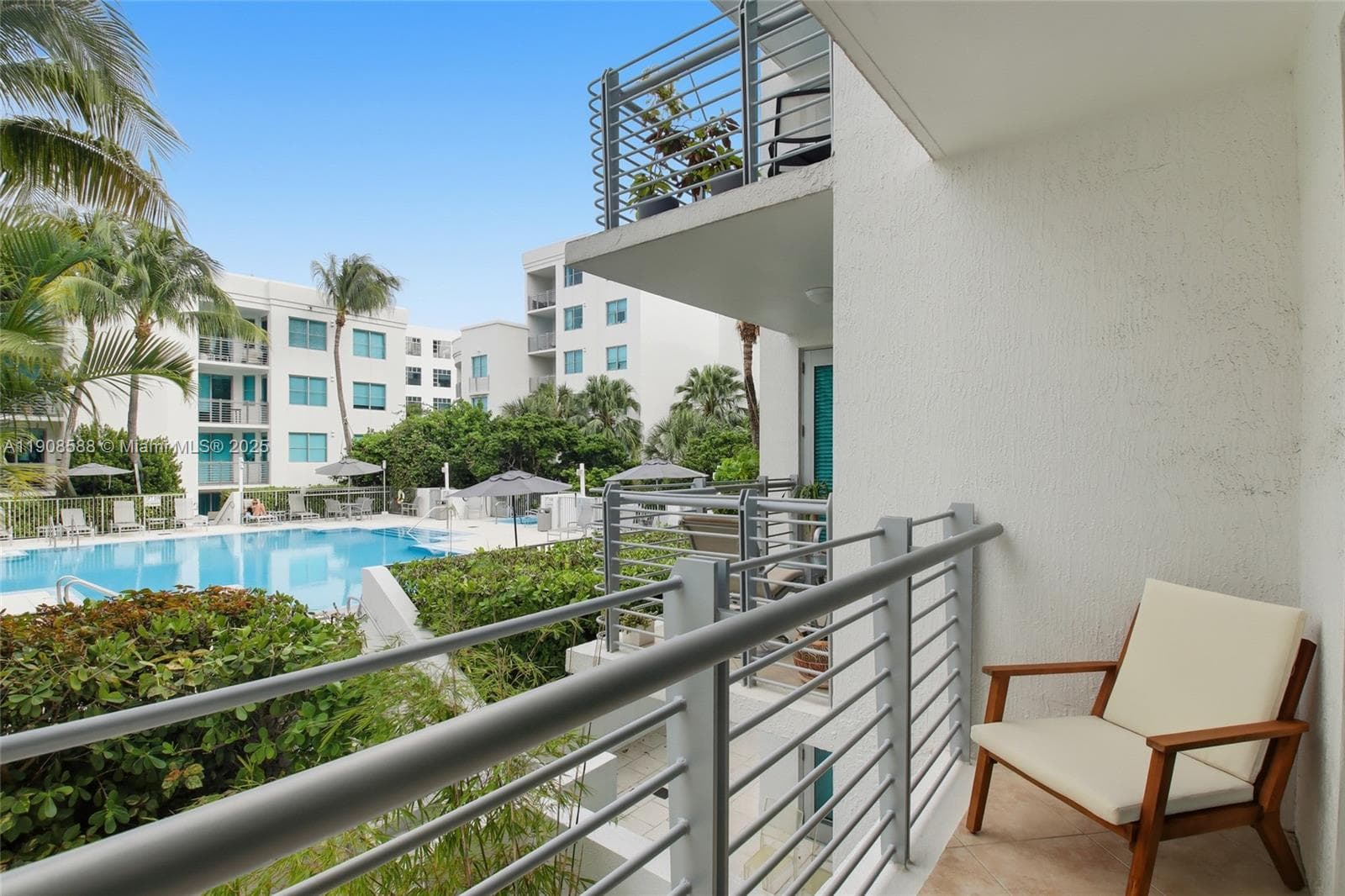 A11908588 — Miami Beach — 5