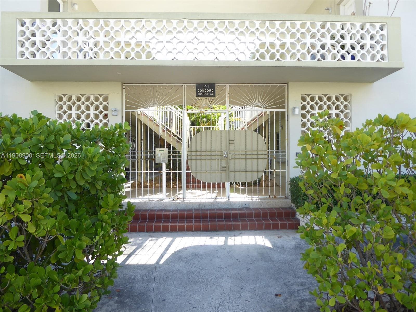 A11908900 — Miami Beach — 23